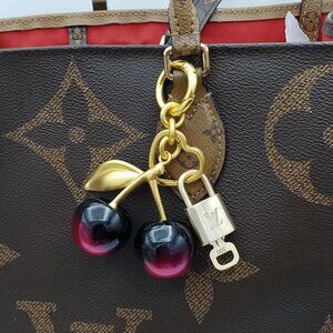 LV Authentic Gold Padlock 🔒 Key Set w/ Unbranded Apple Keychain Charm